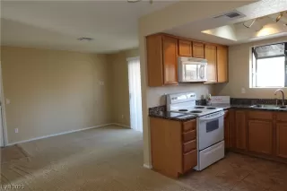 Photo #2: 2500855 Listing