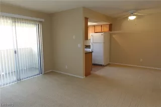 Photo #4: 2500855 Listing