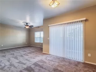 Photo #4: 2500887 Listing