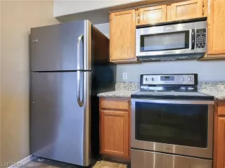 Photo #6: 2500887 Listing