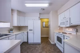 Photo #1: 2500889 Listing 