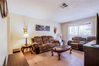 Photo #5: 2500889 Listing 