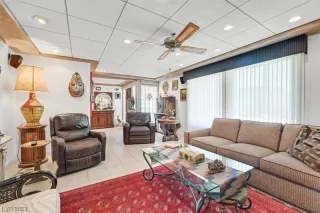 Photo #3: 2500924 Listing