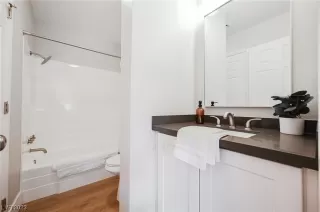 Photo #1: 2500926 Listing