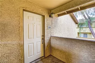 Photo #5: 2500935 Listing