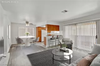 Photo #6: 2500935 Listing