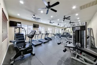 Photo #4: 2500950 Listing