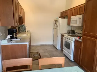 Photo #5: 2500950 Listing