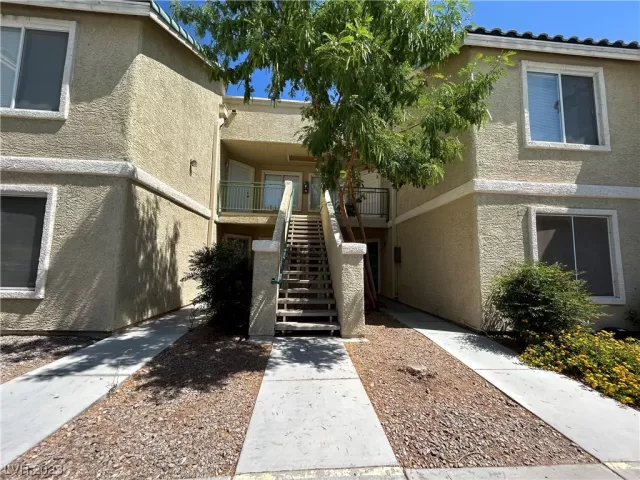 MLS: 2500955 Condo For Sale