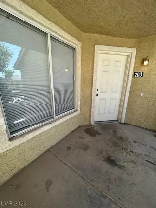 Photo #1: 2500955 Listing 