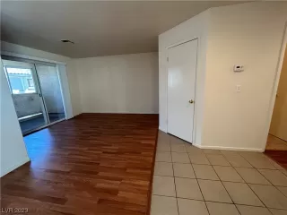 Photo #3: 2500955 Listing 