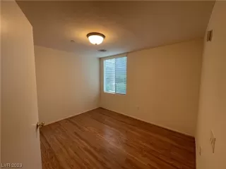 Photo #5: 2500965 Listing 