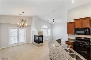 Photo #2: 2500980 Listing