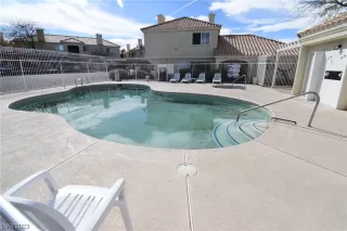 Photo #1: 2501034 Listing 