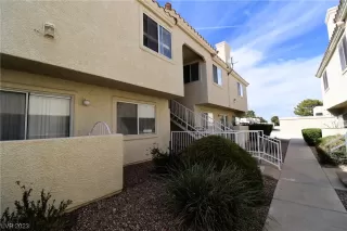 Photo #2: 2501034 Listing 