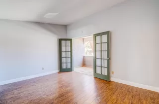 Photo #5: 2501051 Listing 