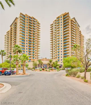 Photo #6: 2501075 Listing 