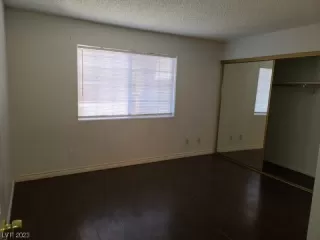 Photo #1: 2501084 Listing 