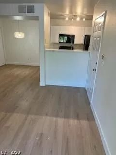 Photo #2: 2501120 Listing