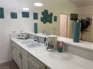 Photo #6: 2501149 Listing 