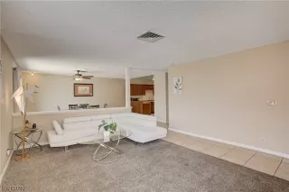 Photo #5: 2501152 Listing