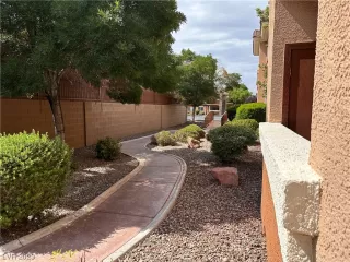 Photo #3: 2501208 Listing 