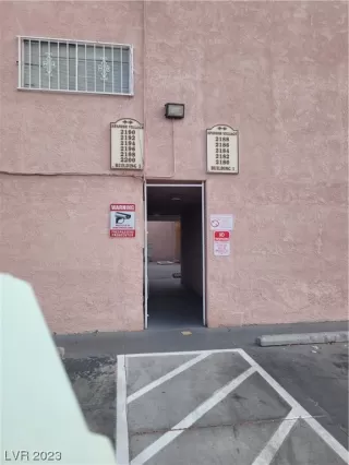 Photo #4: 2501257 Listing 