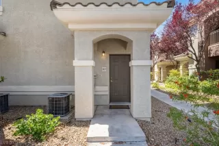 Photo #2: 2501292 Listing