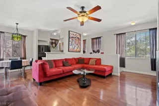 Photo #5: 2501292 Listing