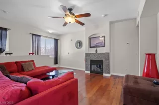 Photo #6: 2501292 Listing