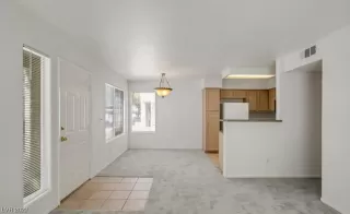 Photo #3: 2501320 Listing 