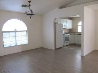 Photo #6: 2501333 Listing 