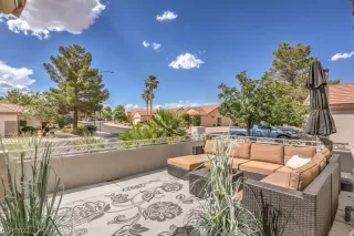 Photo #4: 2501349 Listing