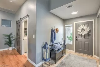 Photo #6: 2501349 Listing