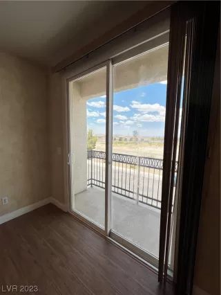 Photo #4: 2501357 Listing 