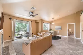 Photo #2: 2501358 Listing 