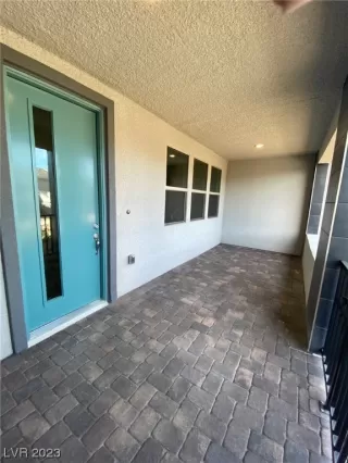 Photo #1: 2501390 Listing