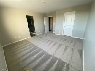 Photo #6: 2501390 Listing