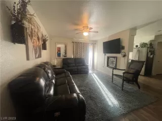 Photo #3: 2501457 Listing 