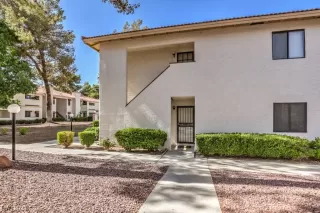 Photo #2: 2501465 Listing