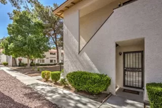 Photo #3: 2501465 Listing