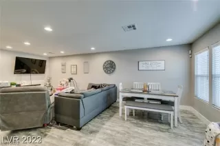 Photo #2: 2501481 Listing 