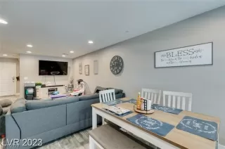 Photo #3: 2501481 Listing 