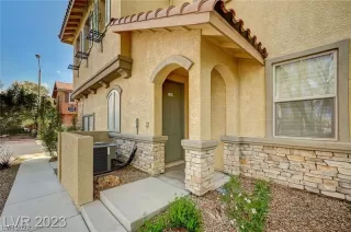 Photo #1: 2501482 Listing 