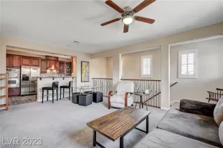 Photo #5: 2501482 Listing 