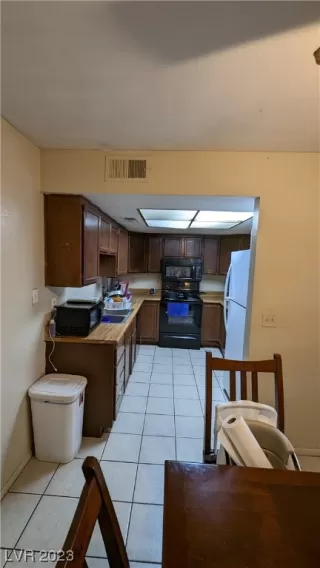 Photo #1: 2501493 Listing 