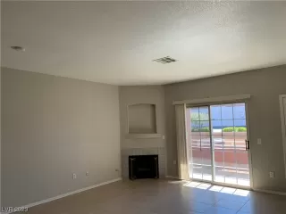 Photo #1: 2501551 Listing