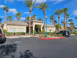 Photo #1: 2501558 Listing 