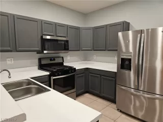 Photo #4: 2501558 Listing 