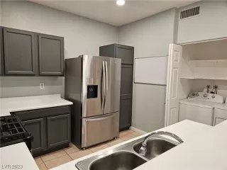 Photo #5: 2501558 Listing 